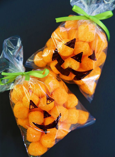 10 Awesomely Easy To Make Halloween Treats for Kids
