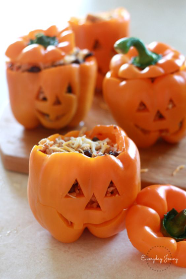 Stuffed peppers with shredded chicken